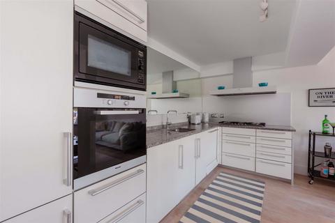 24a Thameside, Henley-on-thames, RG9 2LJ