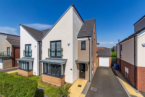 4 bedroom detached house for sale, Osprey Walk, Great Park, NE13