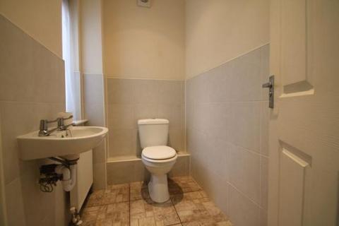 2 bedroom house to rent, Dowling Court, Hemel Hempstead