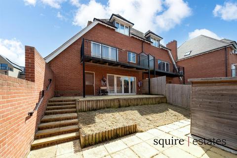 4 bedroom semi-detached house for sale, Guardhouse Way, London