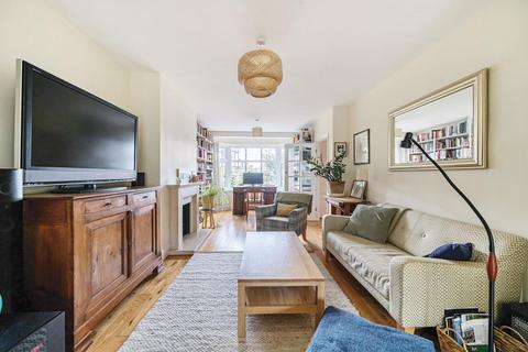 16 Cardinal Avenue, Kingston Upon Thames, KT2 5SB