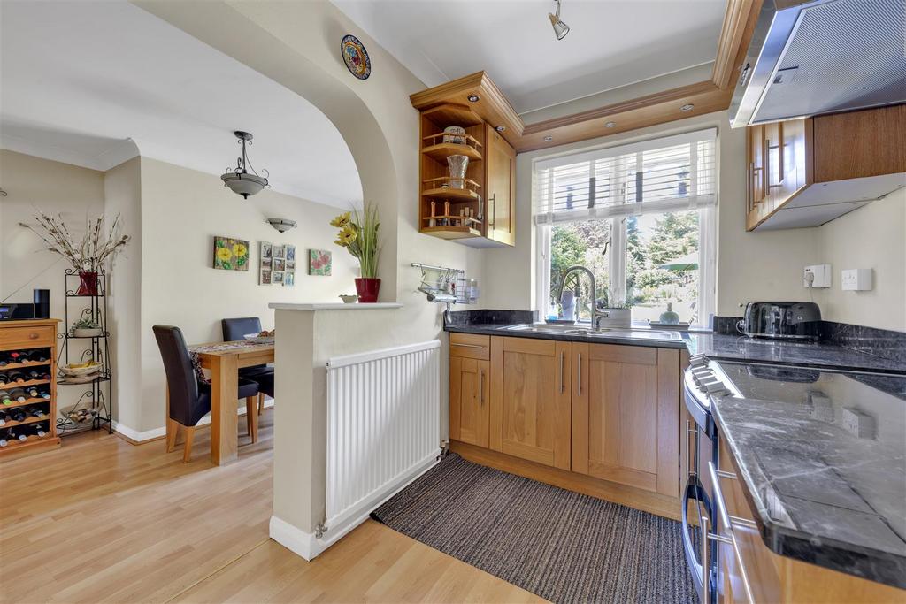 Kitchen / Breakfast Room