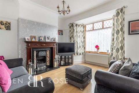 3 bedroom semi-detached house for sale, Pembury Avenue, Preston PR1