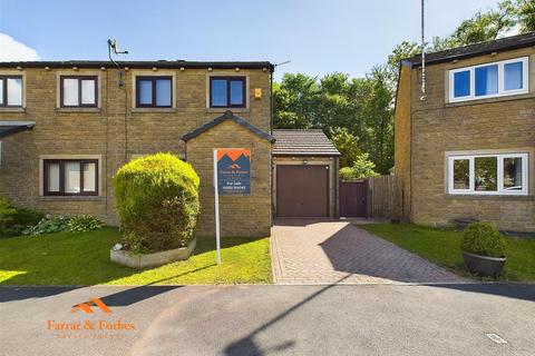 3 bedroom semi-detached house for sale, Beckside Close, Colne BB8