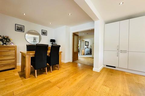 4 bedroom detached house for sale, Crowden Crescent, Tiverton EX16