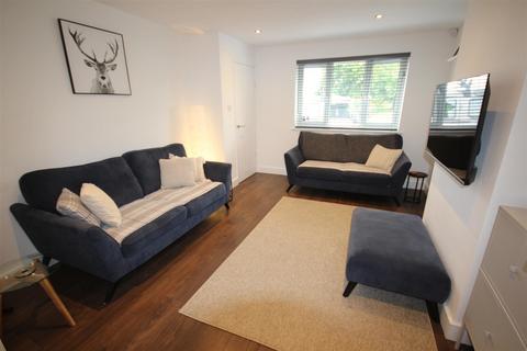 2 Cromwell Close, Tutbury, Burton-on-trent, DE13 9HZ
