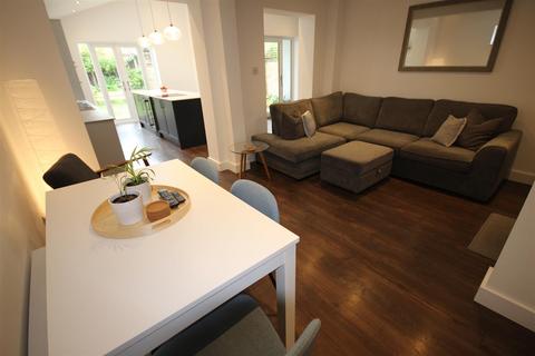 2 Cromwell Close, Tutbury, Burton-on-trent, DE13 9HZ