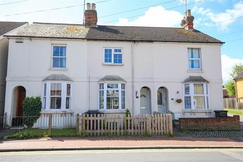 2 bedroom terraced house to rent, Western Road, Borough Green, Kent