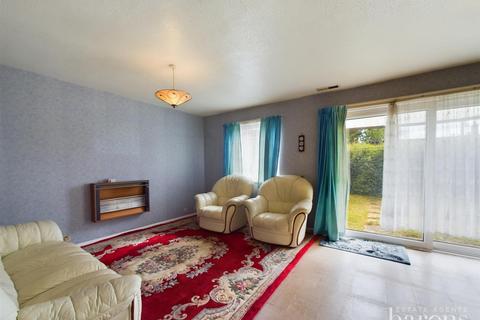 3 bedroom semi-detached house for sale, Meon Road, Basingstoke RG23