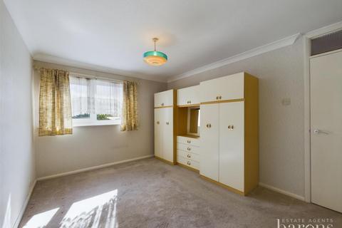 7 Meon Road, Oakley, Basingstoke, RG23 7AL