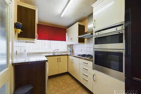 7 Meon Road, Oakley, Basingstoke, RG23 7AL