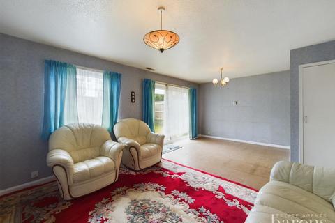 7 Meon Road, Oakley, Basingstoke, RG23 7AL