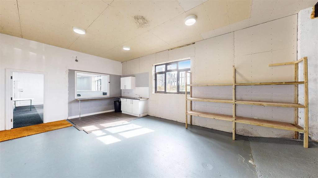 110 Brooker Road - 4qs4 Uz EZj P7 Vrt QNYYpb.jpg