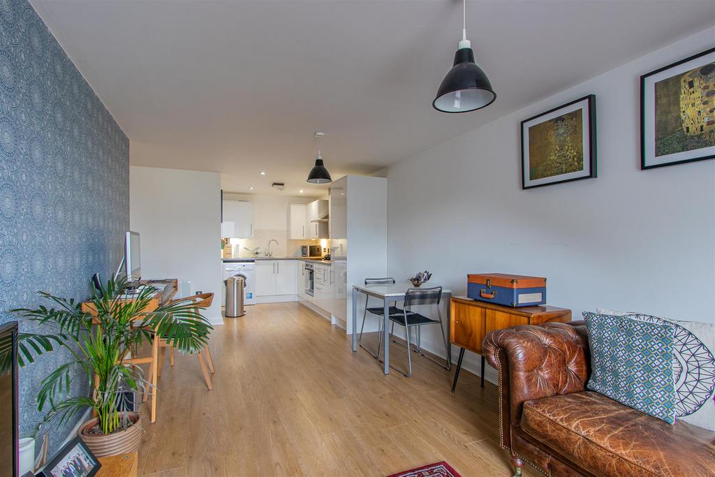 Cathays Terrace 190, 11-6.jpg