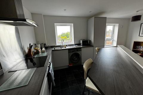 2 bedroom apartment to rent, Kepier Crescent, Durham