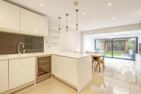 5 bedroom house to rent, Loxford Gardens, London N5