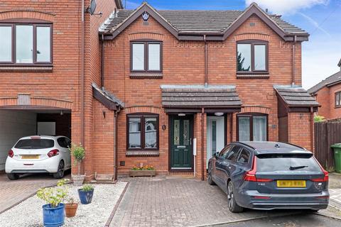 2 bedroom terraced house for sale, Swincross Road, Stourbridge