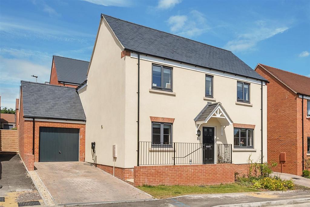 Strawberry Fields, Easterton 4 bed detached house for sale £497,500