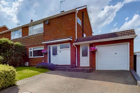 3 bedroom semi-detached house for sale, Broadlands Drive, Malvern