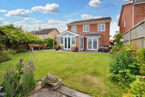 4 bedroom detached house for sale, Sorrel Way, Gillingham