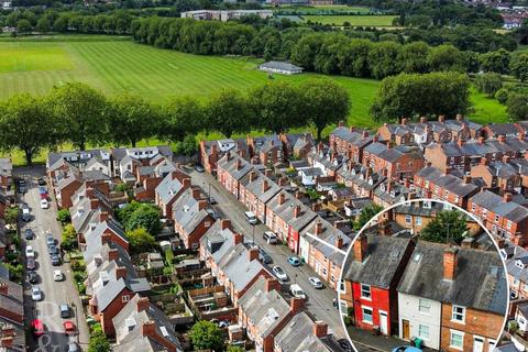 3 bedroom townhouse for sale, Woolmer Road, Meadows, Nottingham