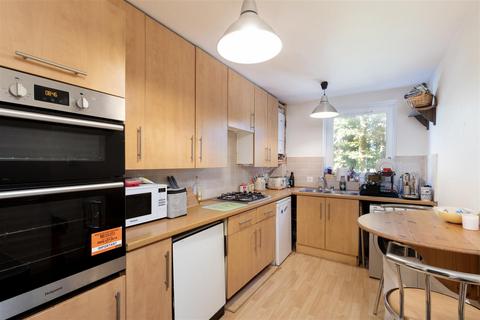 1 bedroom flat to rent, Gipsy Lane, Putney, London