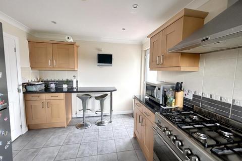 39 Gwealhellis Warren, Helston, TR13 8PQ