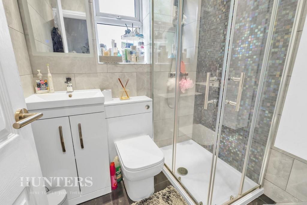 Shower Room.jpg