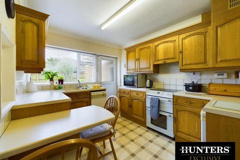 3 bedroom detached house for sale, Stepney Road, Scarborough