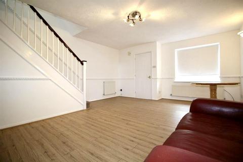 3 bedroom detached house to rent, Roberts Close, Cheshunt