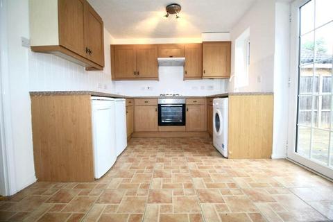 3 bedroom detached house to rent, Roberts Close, Cheshunt