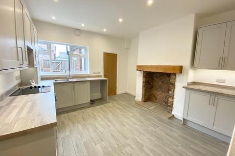 3 bedroom terraced house to rent, Townend Street, York