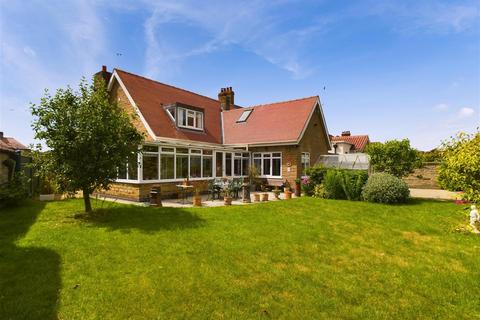 4 bedroom detached bungalow for sale, 45a Ashdale Road, Helmsley, York, North Yorkshire YO62 5DE