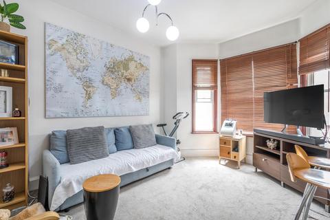 2 bedroom flat for sale, Sandringham Road, London, NW2