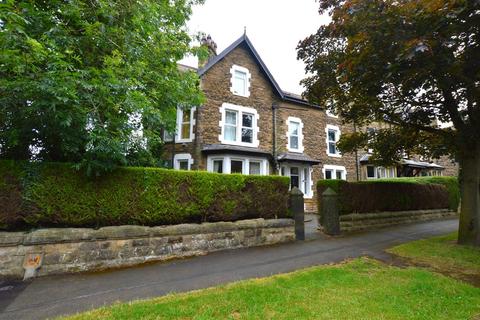 2 bedroom flat to rent, 21 West End Avenue, Harrogate HG2