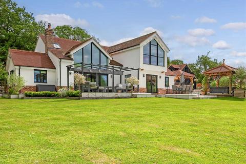 5 bedroom detached house for sale, Ludgores Lane, Danbury