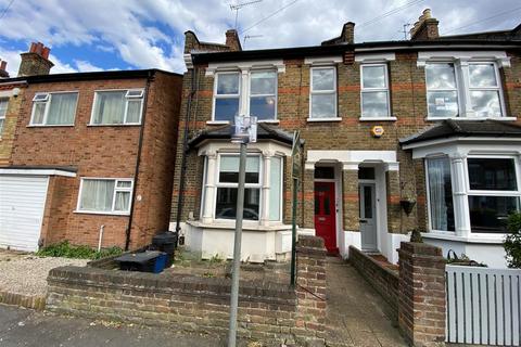 2 bedroom property to rent, Woodville Road, South Woodford E18