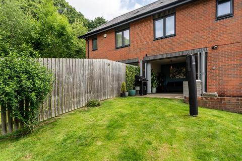 3 bedroom semi-detached house for sale, Hastings Grange, Sheffield