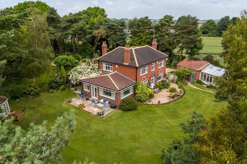 4 bedroom detached house for sale, St. Johns Road, Laughton, Sheffield