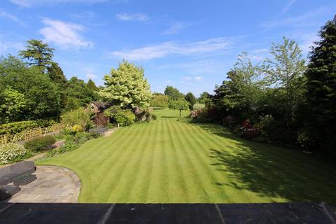 6 bedroom detached house to rent, Hough Lane, Wilmslow