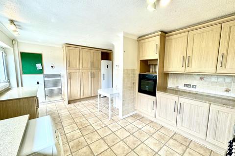 4 bedroom chalet for sale, Kingston Way, Seaford