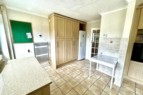 4 bedroom chalet for sale, Kingston Way, Seaford