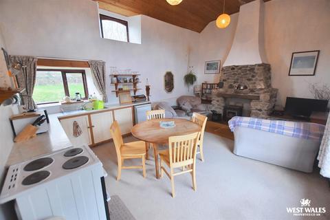 2 bedroom barn conversion for sale, Castle Morris, Haverfordwest