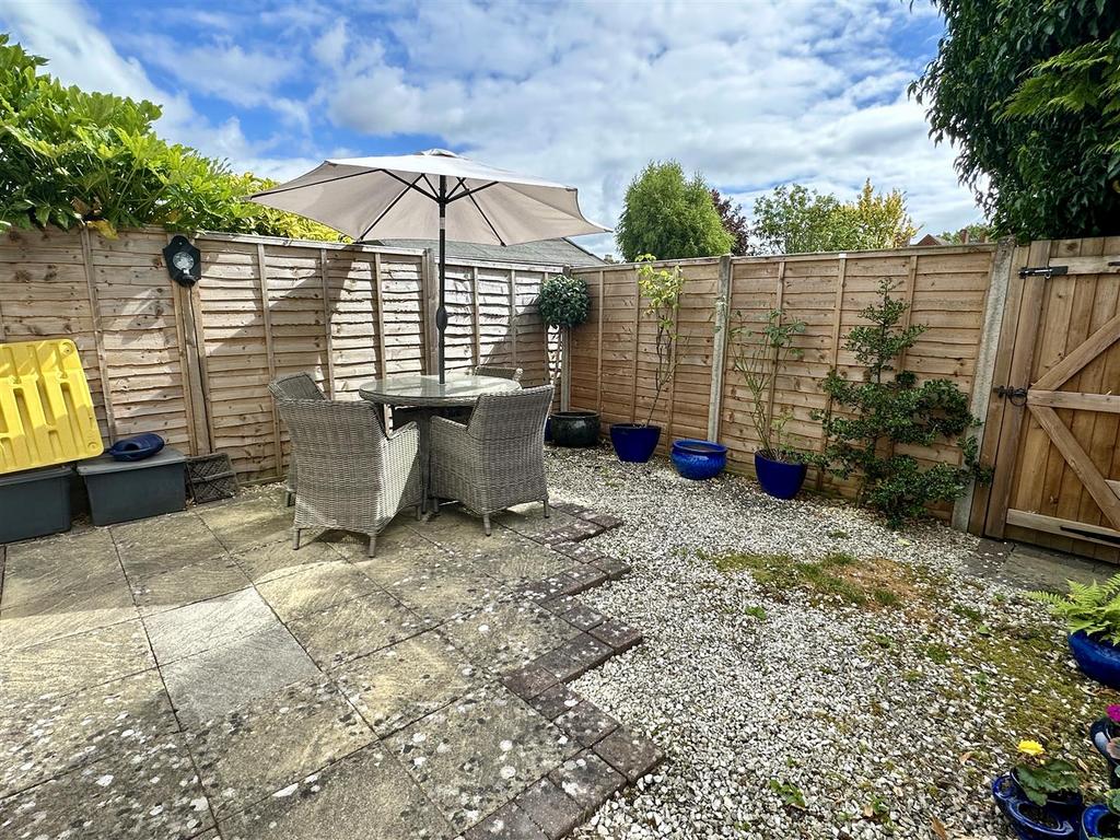 Courtyard garden