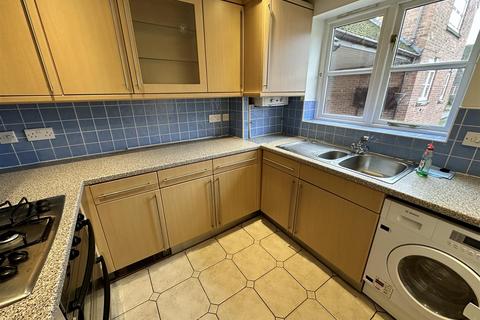 11 Abbey Mews, Alcester, B49 5BY