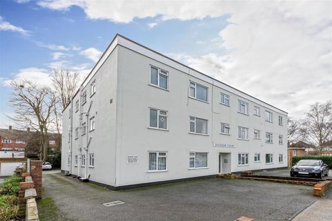 2 bedroom flat for sale, Bruce Avenue, Worthing