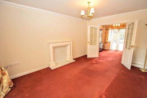 4 bedroom detached house to rent, Falmouth Drive, Darlington