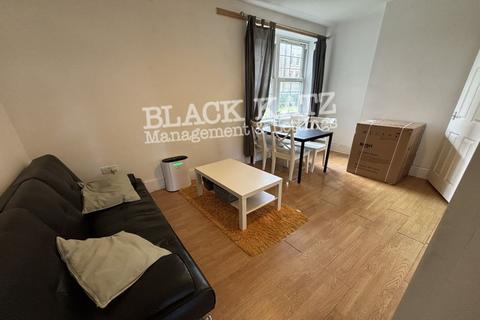 3 bedroom apartment to rent, SE1