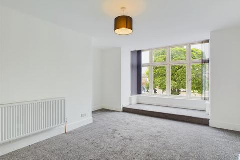 2 bedroom flat for sale, Scarsdale Place, Buxton