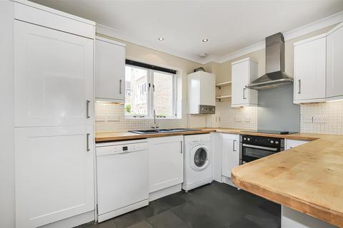 2 bedroom flat for sale, Trematon Place, Teddington